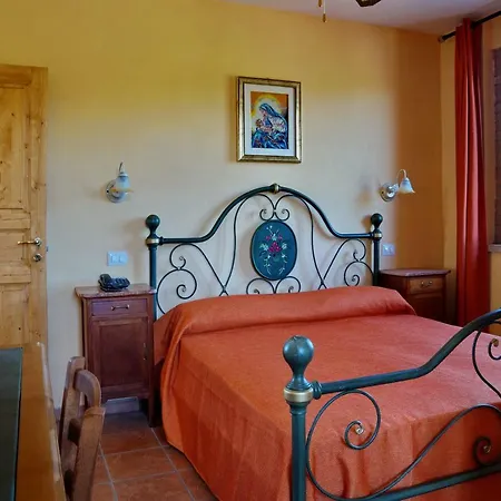 مزرعة للإقامة Agriturismo Le Vigne Ficulle